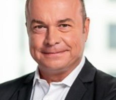 Tim Luker headshot